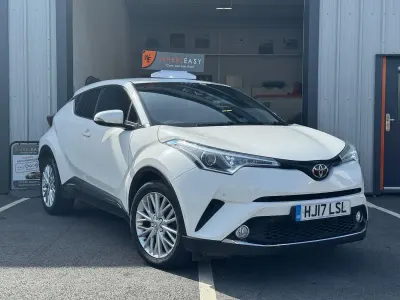 Used Toyota C-HR 116 HP (85 kW) 2017 White SUV