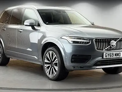 Gebraucht Volvo XC90 Momentum 235 PS (172 kW) 2021 SUV