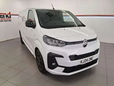 Used Citroën Dispatch 120 HP (88 kW) 2024 White MPV