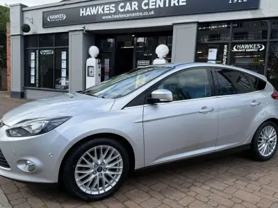 Używany Ford Focus Zetec 115 KM (84 kW) 2013 Srebrny Hatchback