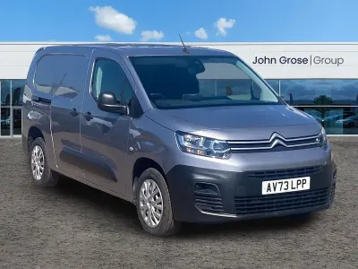 Gebraucht Citroën Berlingo 100 PS (73 kW) 2024 Grau Van / Kleinbus