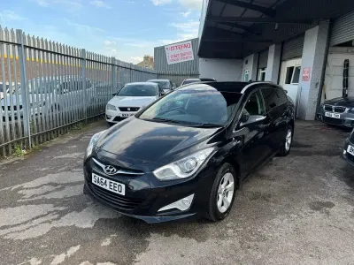 Käytetty Hyundai i40 Style 115 HP (84 kW) 2014 Musta Farmari