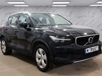 Used Volvo XC40 Momentum 156 HP (114 kW) 2019 Black SUV