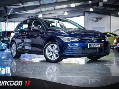 Second-hand VW Golf VII Life 150 CP (110 kW) 2021 Albastru Hatchback