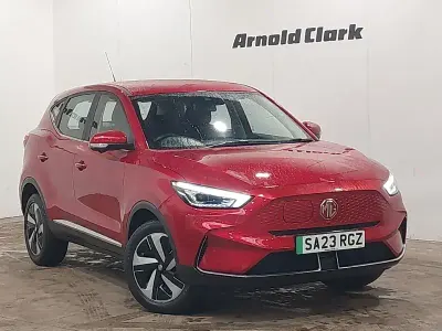 Używany MG ZS SE 114 kW (156 KM) 2023 Czerwony SUV