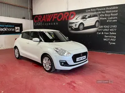 Używany Suzuki Swift SZ-T 111 KM (81 kW) 2018 Biały Hatchback
