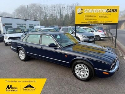Used Jaguar XJ8 1998 Blue Sedan