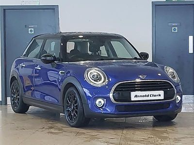 Używany Mini Cooper Classic 136 KM (100 kW) 2019 Niebieski Hatchback