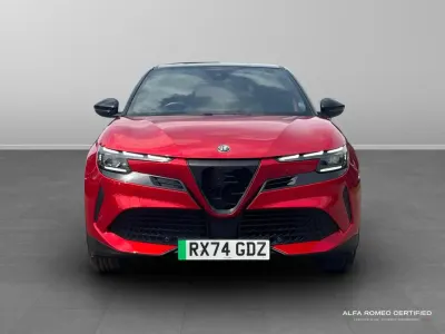 Used Alfa Romeo Junior Edizione Speciale 113 kW (154 HP) 2024 Red SUV