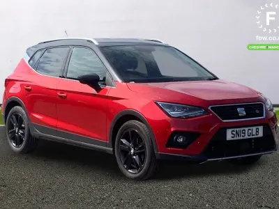 Używany Seat Arona FR 116 KM (85 kW) 2019 Czerwony SUV