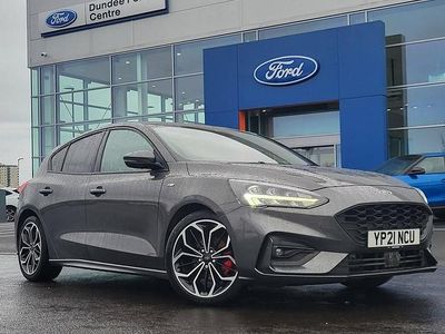 Usado Ford Focus ST-Line X 125 CV (91 kW) 2021 Gris Utilitario