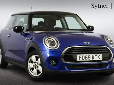Usado Mini Cooper Classic 134 HP (98 kW) 2020 Azul Citadino