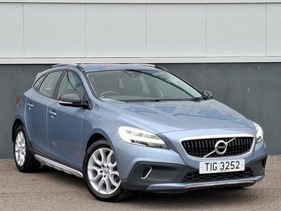 Begagnad Volvo V40 Pro 152 HK (111 kW) 2018 Blå Halvkombi