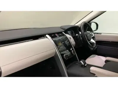 Używany Land Rover Discovery 5 S 296 KM (217 kW) 2022 Czarny SUV