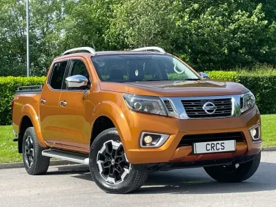Usado Nissan Navara Tekna 190 HP (139 kW) 2020 Amarelo Pickup