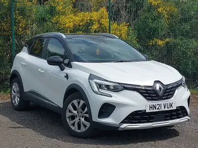 Used Renault Captur Iconic 130 HP (95 kW) 2021 White/black SUV