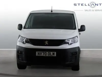 Used Peugeot Partner S 100 HP (73 kW) 2021 White MPV