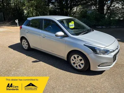 Used Hyundai i20 2018 Silver Hatchback