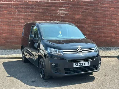 Used Citroën Berlingo 100 HP (73 kW) 2023 Black MPV