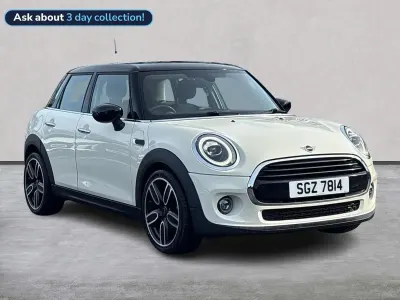 Usado Mini Cooper Classic 136 HP (100 kW) 2020 Branco Citadino