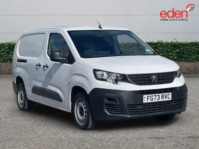Used Peugeot Partner Premium 131 HP (96 kW) 2023 White MPV
