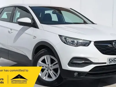 Second-hand Vauxhall Grandland X S 130 CP (95 kW) 2018 Alb SUV