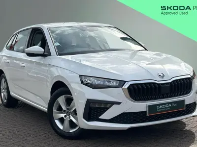 Gebraucht Skoda Scala SE 116 PS (85 kW) 2025 Weiß Kleinwagen