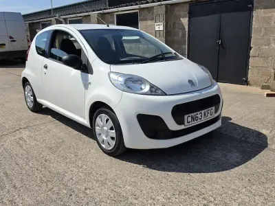 Used Peugeot 107 Access 2013 White Hatchback