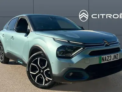 Second-hand Citroën e-C4 Shine 100 kW (136 CP) 2023 Hatchback