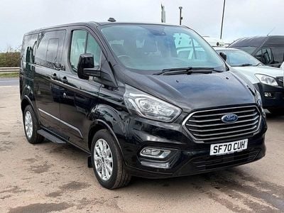 Begagnad Ford Tourneo Custom Titanium 130 HK (95 kW) 2021 Svart Van