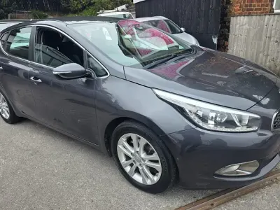 Used Kia Ceed 126 HP (92 kW) 2015 Silver Hatchback