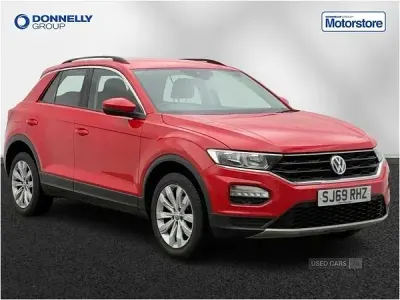 Used VW T-Roc SE 115 HP (84 kW) 2019 Red SUV
