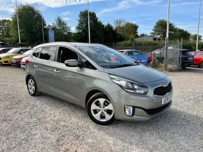 Used Kia Carens 2016 Silver MPV