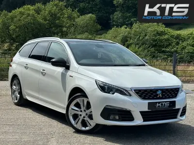 Used Peugeot 308 SW GT-line 130 HP (95 kW) 2018 White Estate
