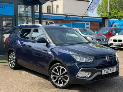 Used SsangYong XLV 115 HP (84 kW) 2017 Blue SUV