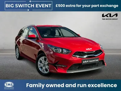 Używany Kia Ceed 138 KM (101 kW) 2025 Czerwony Hatchback