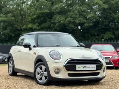 Used Mini Cooper Hatch 136 HP (100 kW) 2015 White Hatchback