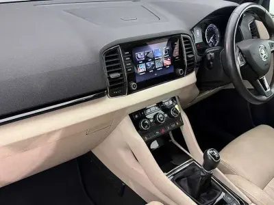 Used Skoda Karoq SE L 150 HP (110 kW) 2019 Petrol blue metallic SUV