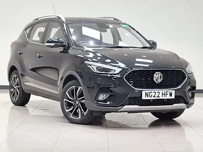Usado MG ZS Exclusive 106 CV (77 kW) 2022 Negro SUV