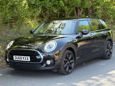 Used Mini Cooper Clubman 136 HP (100 kW) 2018 Black Estate
