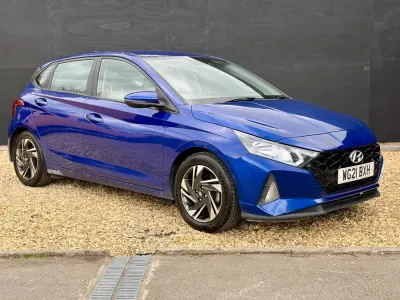 Käytetty Hyundai i20 SE 100 HP (73 kW) 2021 Sininen Viistoperä