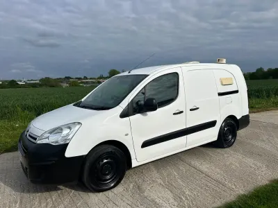 Usado Citroën Berlingo 100 HP (73 kW) 2016 Branco Monovolume