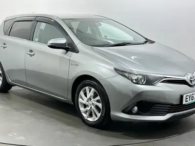 Used Toyota Auris Hybrid Business Edition 136 HP (100 kW) 2017 Grey Hatchback