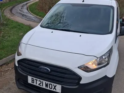 Käytetty Ford Transit Connect 100 HP (73 kW) 2021 Valkoinen Tila-auto