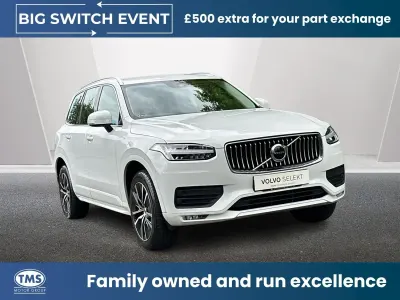 Begagnad Volvo XC90 Momentum 235 HK (172 kW) 2021 Vit SUV