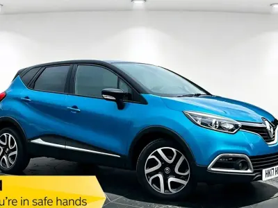 Used Renault Captur Dynamique 110 HP (80 kW) 2017 Blue/black SUV