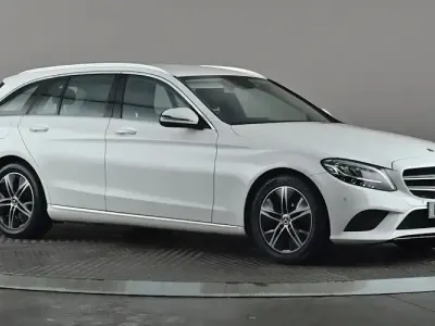 Used Mercedes C200 184 HP (135 kW) 2019 White Estate