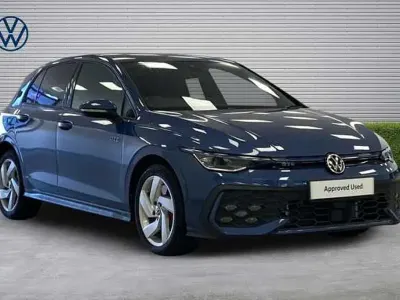 Second-hand VW Golf VIII GTE 272 CP (200 kW) 2025 Albastru Hatchback