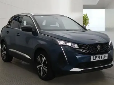 Käytetty Peugeot 3008 GT 131 HP (96 kW) 2022 Sininen Katumaasturi