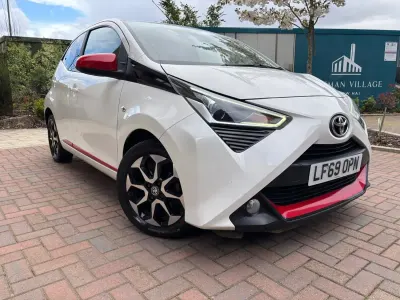 Gebraucht Toyota Aygo Trend 72 PS (52 kW) 2019 Weiß Kleinwagen